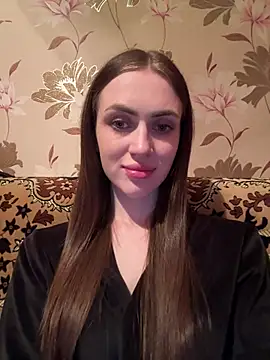 AlinaLove3213 online show from July 5, 2026, 7:43 pm