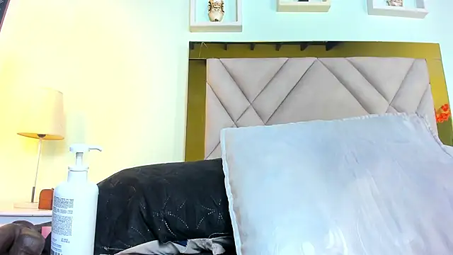 Snapshot of sabrina_xoxo chatting on May 27, 2026, 12:35 pm sabrina xoxo online show from May 27, 2026, 12:35 pm