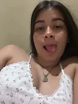 Snapshot of Kloe_zaf chatting on May 8, 2026, 5:24 am Kloe zaf online show from May 8, 2026, 5:24 am