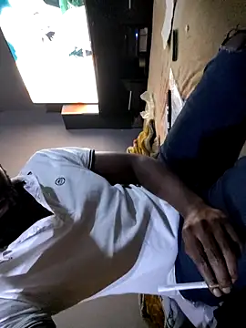 Snapshot of Ysae37 chatting on April 14, 2026, 5:52 pm Ysae37 online show from April 14, 2026, 5:52 pm