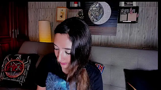 Snapshot of Alucarda666 chatting on July 16, 2026, 8:59 pm Alucarda666 online show from July 16, 2026, 8:59 pm