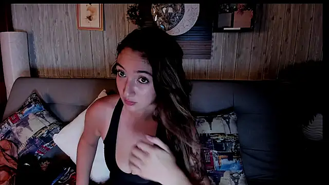 Snapshot of Alucarda666 chatting on July 17, 2026, 10:03 pm Alucarda666 online show from July 17, 2026, 10:03 pm