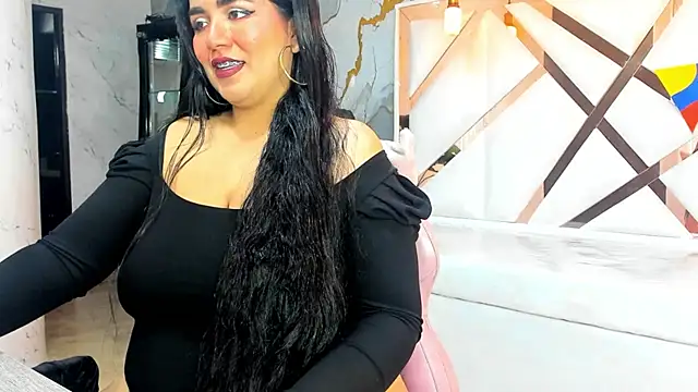 Snapshot of Sasha_tf chatting on July 4, 2026, 8:37 pm Sasha tf online show from July 4, 2026, 8:37 pm