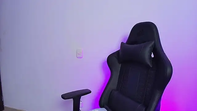 Snapshot of Megan_jacksonn_ chatting on April 16, 2026, 4:13 am Megan jacksonn online show from April 16, 2026, 4:13 am