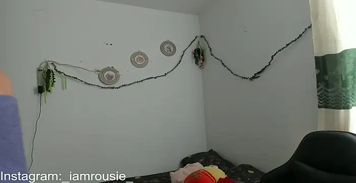 Snapshot of _iamrousie_ chatting on May 8, 2026, 2:22 pm iamrousie online show from May 8, 2026, 2:22 pm