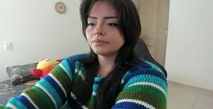 Snapshot of _iamrousie_ chatting on May 13, 2026, 2:03 pm iamrousie online show from May 13, 2026, 2:03 pm
