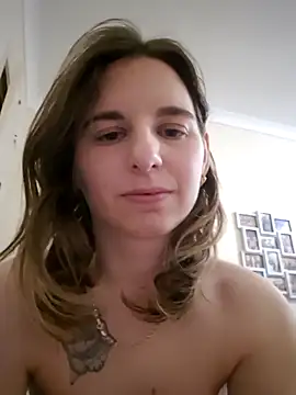jade Montoe online show from April 16, 2026, 9:39 pm