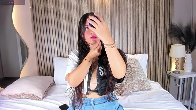 Snapshot of NicolSantos chatting on April 15, 2026, 11:39 am NicolSantos online show from April 15, 2026, 11:39 am