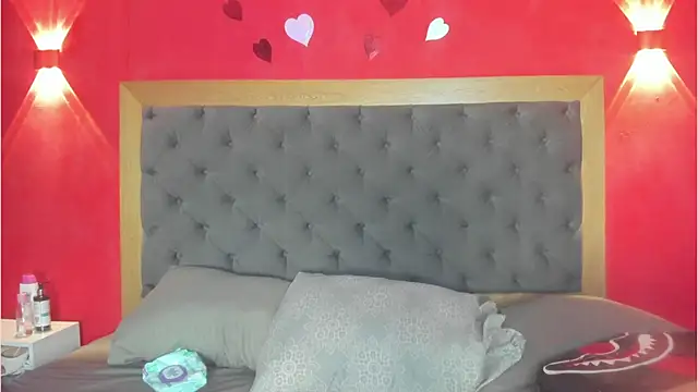 Snapshot of RosyRoos chatting on May 28, 2026, 6:49 pm RosyRoos online show from May 28, 2026, 6:49 pm
