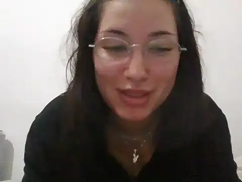 Snapshot of cherryxxox chatting on April 15, 2026, 7:15 am cherryxxox online show from April 15, 2026, 7:15 am