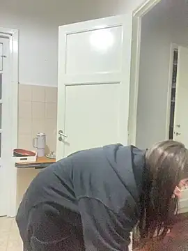 cherryxxox online show from May 8, 2026, 3:56 am
