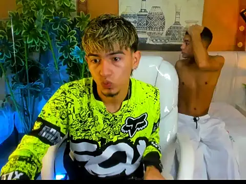 Snapshot of Juan_saul1 chatting on May 26, 2026, 10:22 am Juan saul1 online show from May 26, 2026, 10:22 am
