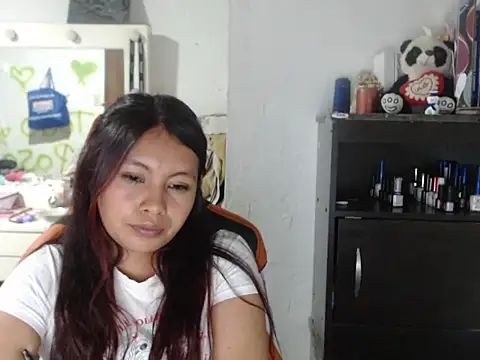 dulcemaria1918 online show from April 9, 2026, 3:50 am