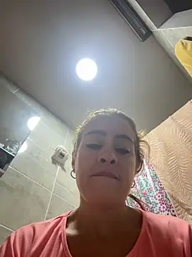 Snapshot of Natigoonzalez chatting on May 21, 2026, 1:18 pm Natigoonzalez online show from May 21, 2026, 1:18 pm