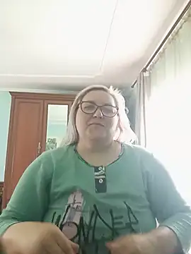 AureliaSky598 online show from May 19, 2026, 5:36 am