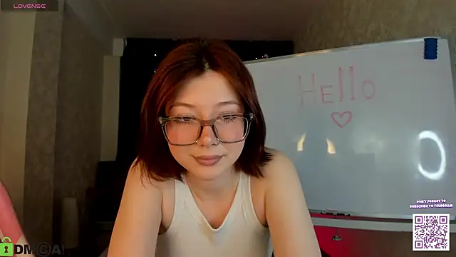 Snapshot of Lessi_Panic chatting on April 28, 2026, 1:15 am Lessi Panic online show from April 28, 2026, 1:15 am