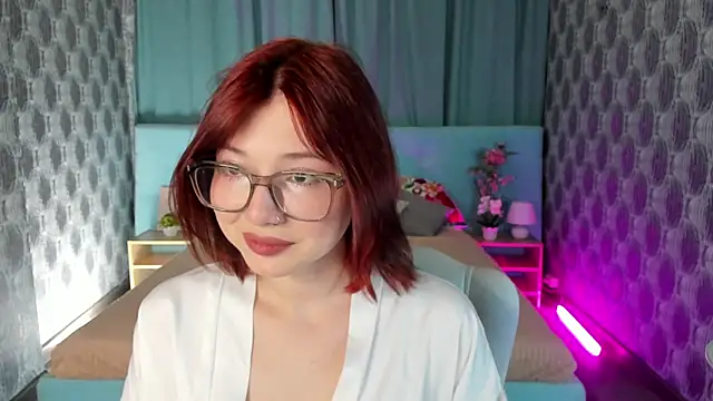 Snapshot of Lessi_Panic chatting on May 31, 2026, 12:41 am Lessi Panic online show from May 31, 2026, 12:41 am
