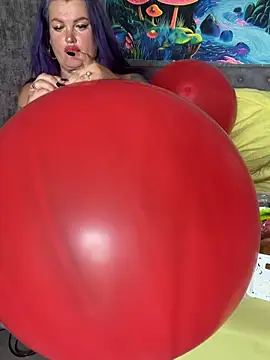 QueenOfBalloons online show from July 17, 2026, 6:31 am