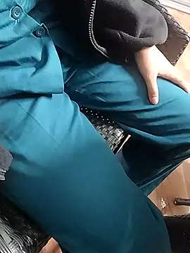 Snapshot of Ninilove_2k chatting on April 9, 2026, 7:25 am Ninilove 2k online show from April 9, 2026, 7:25 am