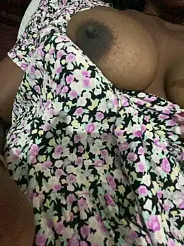 Sweetebony25 online show from April 16, 2026, 8:37 am