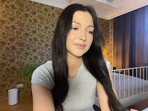 Snapshot of Miley_Shine chatting on April 11, 2026, 1:15 pm Miley Shine online show from April 11, 2026, 1:15 pm