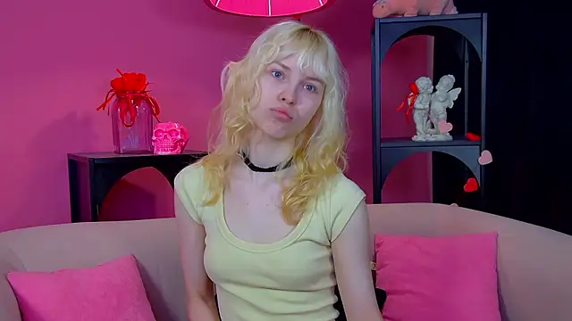 HannahHollis online show from May 16, 2026, 6:10 am