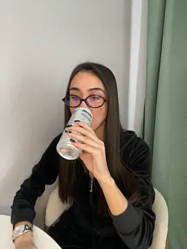 ItsAshly  online show from April 16, 2026, 1:12 pm