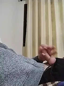 Snapshot of Bruno13travieso chatting on July 29, 2026, 2:04 pm Bruno13travieso online show from July 29, 2026, 2:04 pm