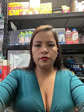 Snapshot of MIA_ROSSEEE chatting on June 9, 2026, 8:42 pm MIA ROSSEEE online show from June 9, 2026, 8:42 pm