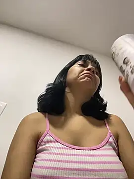 Snapshot of xoxo_anny chatting on April 10, 2026, 11:26 am xoxo anny online show from April 10, 2026, 11:26 am