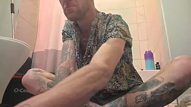 rawanduncut4u online show from April 14, 2026, 3:40 pm