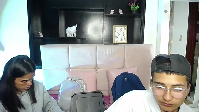 Tony 1  online show from April 12, 2026, 3:22 am