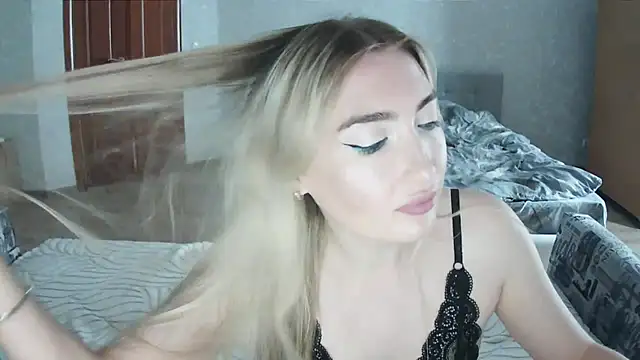 Mira royy online show from June 25, 2026, 1:04 pm