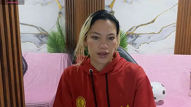 Snapshot of alonddra_tay chatting on June 15, 2026, 11:34 am alonddra tay online show from June 15, 2026, 11:34 am