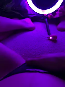 bonbon0910 online show from April 28, 2026, 2:55 pm