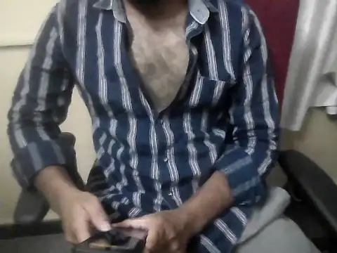 desimuslimboy4uncles online show from April 13, 2026, 1:27 pm