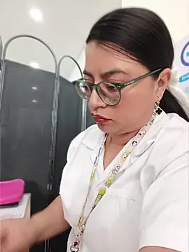 Snapshot of SOFI__10 chatting on July 2, 2026, 12:33 pm SOFI 10 online show from July 2, 2026, 12:33 pm