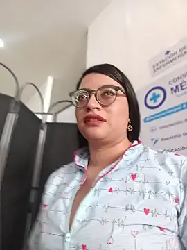 Snapshot of SOFI__10 chatting on July 10, 2026, 1:58 pm SOFI 10 online show from July 10, 2026, 1:58 pm