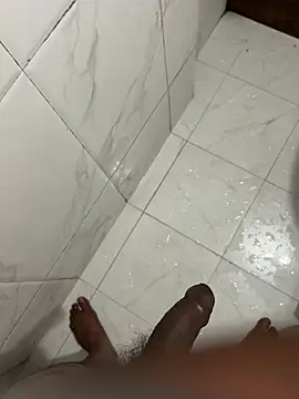 Snapshot of LupinBoyNewD chatting on April 16, 2026, 7:03 pm LupinBoyNewD online show from April 16, 2026, 7:03 pm