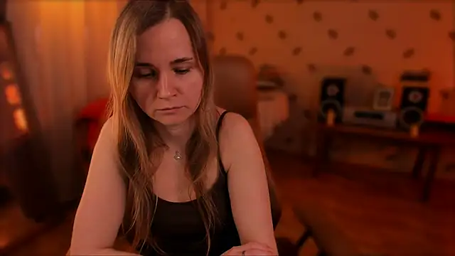 MiaSparkes online show from April 20, 2026, 9:34 am