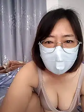 jkimm123 online show from May 7, 2026, 7:25 am