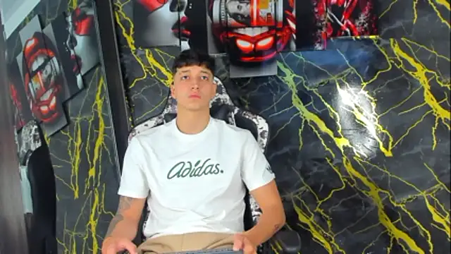 eithan boy  online show from April 16, 2026, 12:06 pm