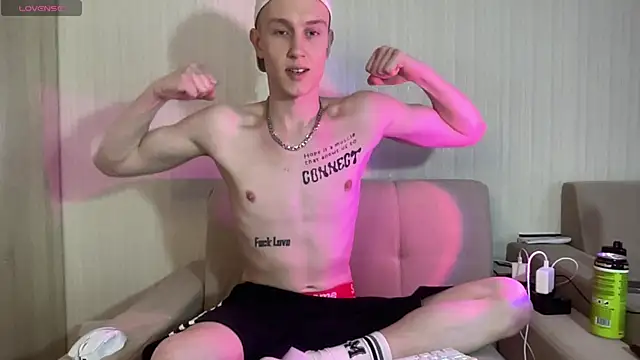 Travis Gracile online show from April 16, 2026, 9:32 am