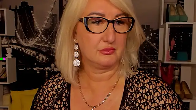 DianaFrances online show from May 31, 2026, 6:09 pm
