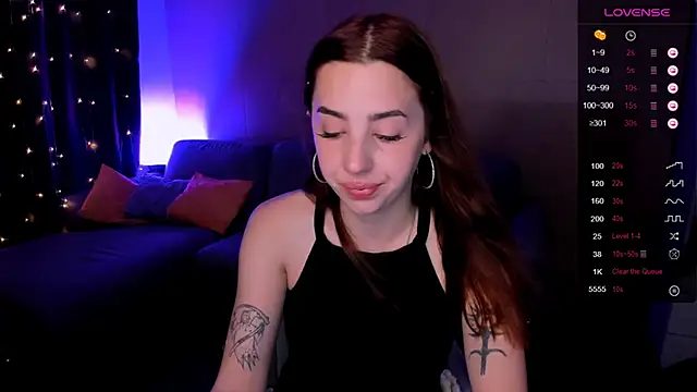 Snapshot of CharliGrace_ chatting on June 27, 2026, 12:33 pm CharliGrace online show from June 27, 2026, 12:33 pm