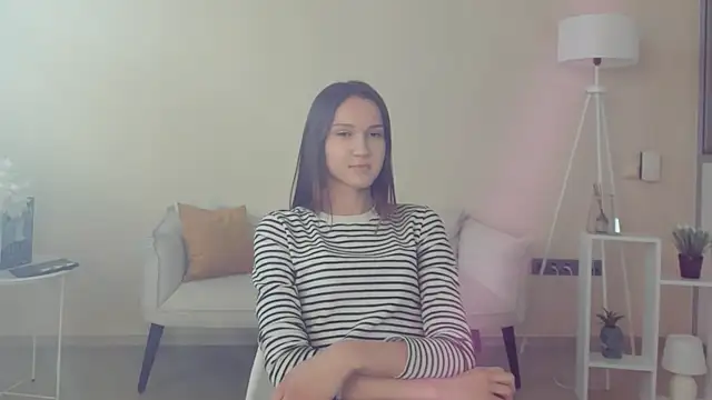 MellieLaliberte online show from April 15, 2026, 1:51 pm