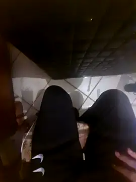 caramelkoala online show from April 17, 2026, 12:57 am