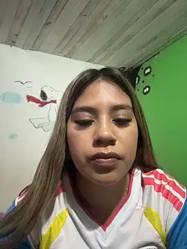Snapshot of Kimmiebellarie chatting on June 27, 2026, 10:59 pm Kimmiebellarie online show from June 27, 2026, 10:59 pm