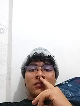 xhecho uzumaki online show from April 22, 2026, 3:31 am