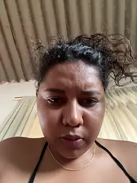 Snapshot of Ninibella chatting on June 17, 2026, 8:43 pm Ninibella online show from June 17, 2026, 8:43 pm